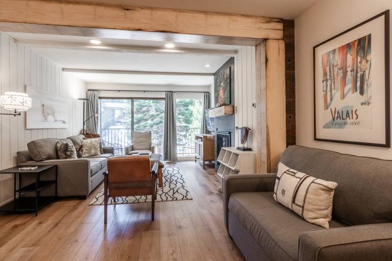 Fully Renovated! St Anton 17 Ski in Ski Out 1 Bedroom 1 Bathroom Condo! Sleeps up to 4! — photo 5