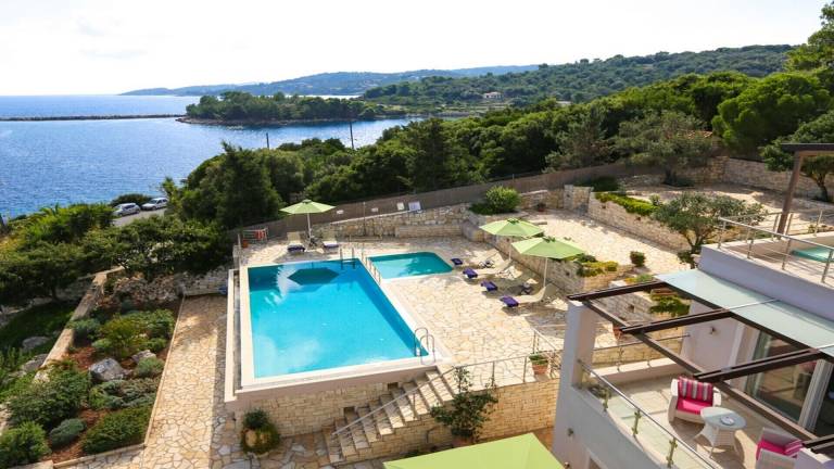 Villa Paxos