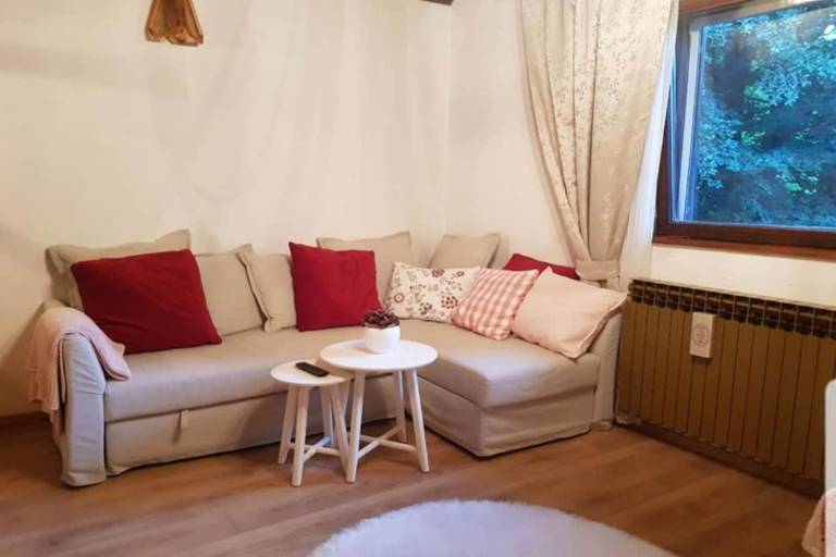 Fully equipped nice vacation home with barbecue, patio & yard | Pets are welcome — photo 2