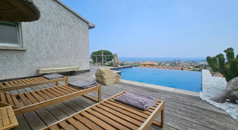 Pleasant villa with pool | Pet-friendly — photo 3