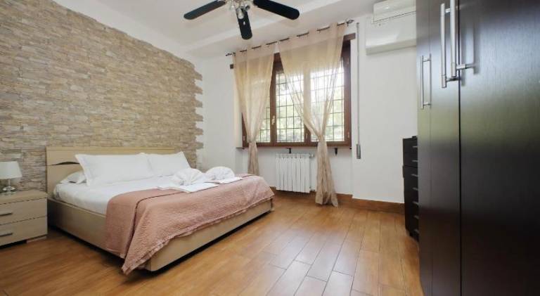 Apartment with 1 room for 4 persons in Vittoria