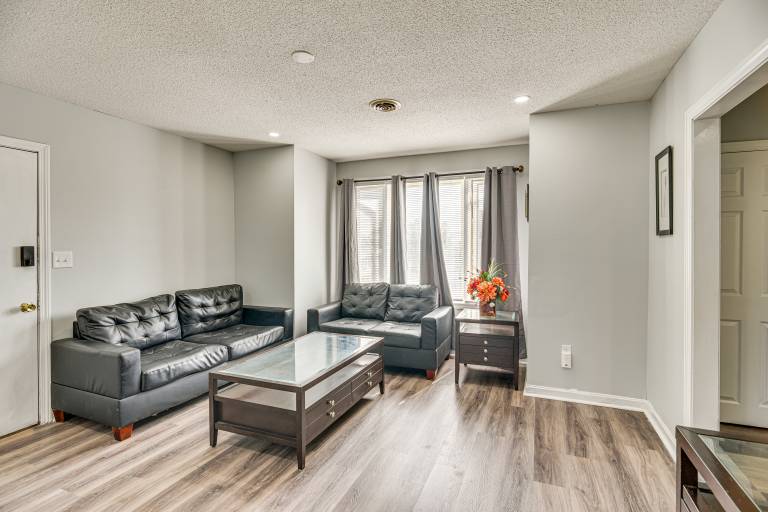 Apartment Lakeville