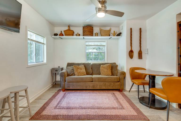 'Lamb Mountain Retreat' - Pets Welcome! in Henderson, NC