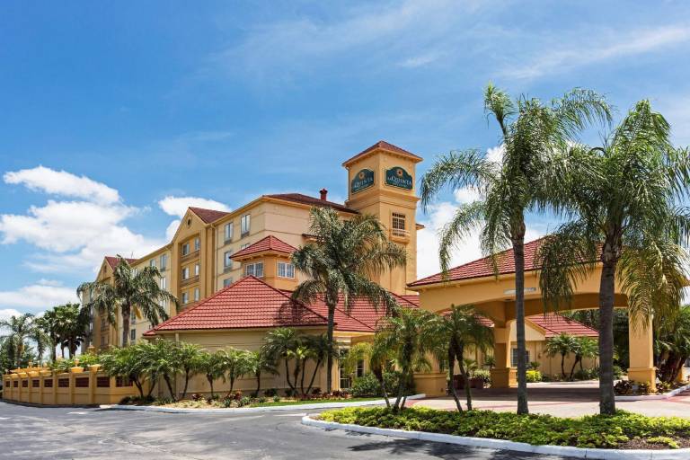 La Quinta Inn & Suites by Wyndham Lakeland West in Lakeland, FL