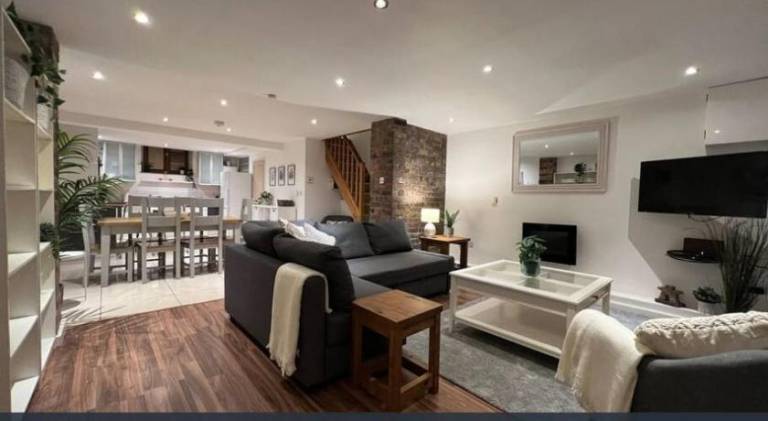 House with 3 rooms for 8 persons in Telford