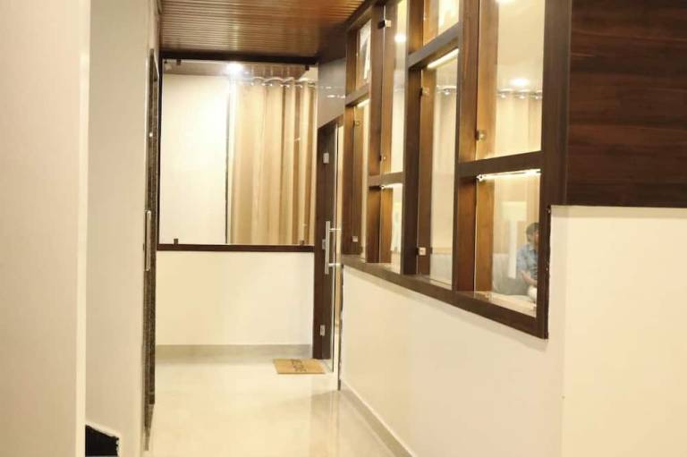 HOTEL TARA