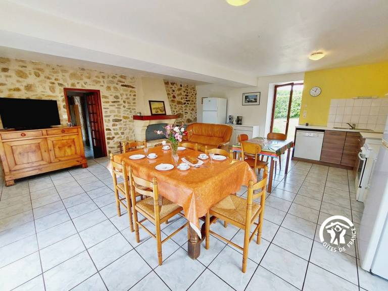 Cottage with garden & BBQ — photo 4