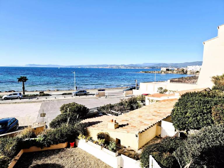 Residence Les Charmettes - Full sea view, 10 m sandy beach, Brusc, Terrace... — photo 2