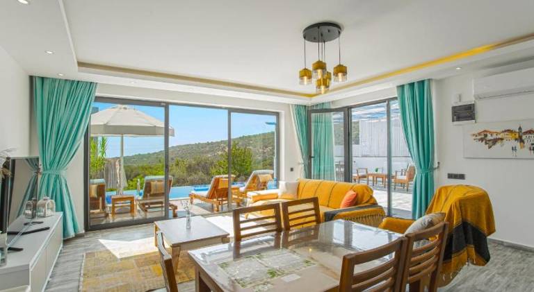 Fully equipped lovely villa with BBQ, hot tub & private pool | Pets are welcome — photo 3
