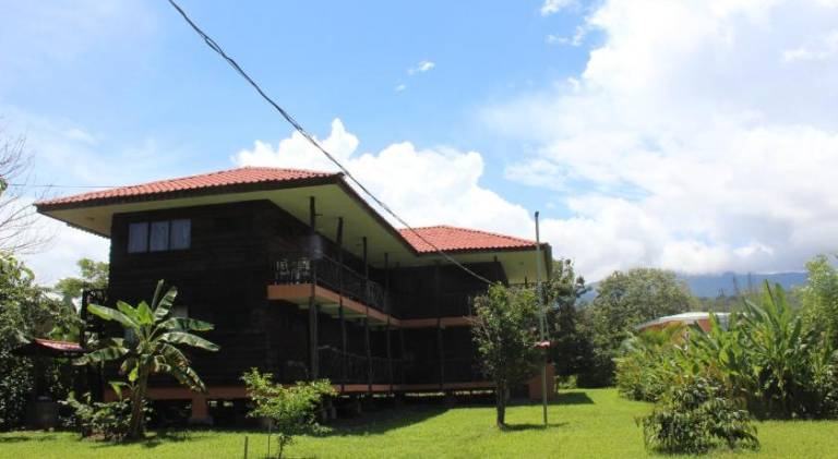 Lodge with yard & pool — photo 5