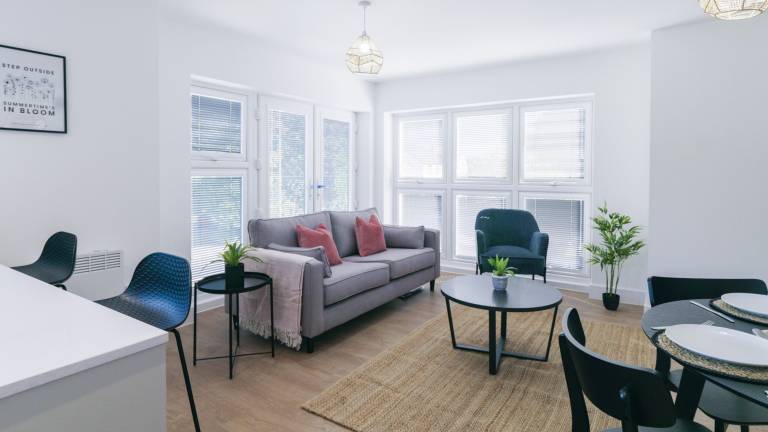 Luxury Manchester Apartment Pink