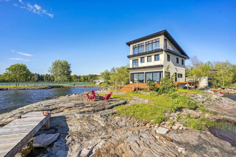 Cottage Port Severn