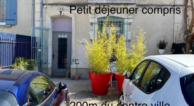 Cote Court in L'Isle-sur-la-Sorgue