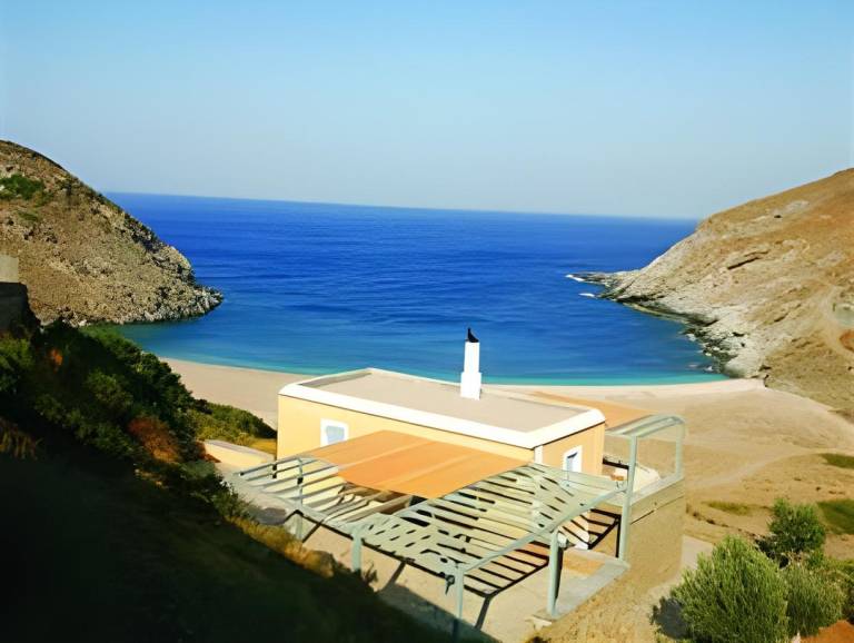 Aegea Blue Cycladitic Resort in Andros