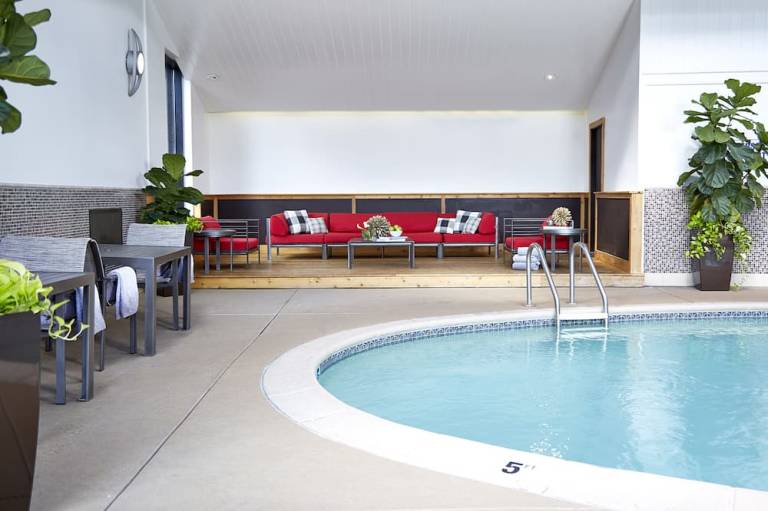 Renaissance St Louis Airport Hotel