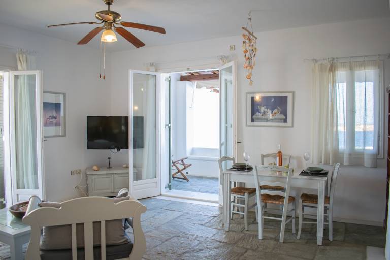 Villa 110 m2 in Agia Irini, walking distance to beach with pool access, 7 guests — photo 5