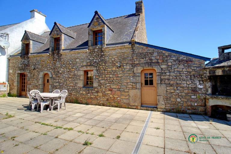 Gite with terrace & yard | Pets allowed — photo 2
