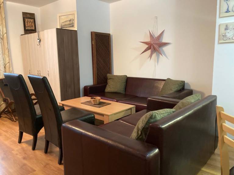 Apartment with garden & pool — photo 3