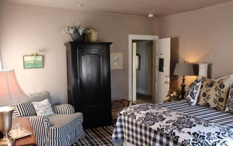 Bed and breakfast  Weems