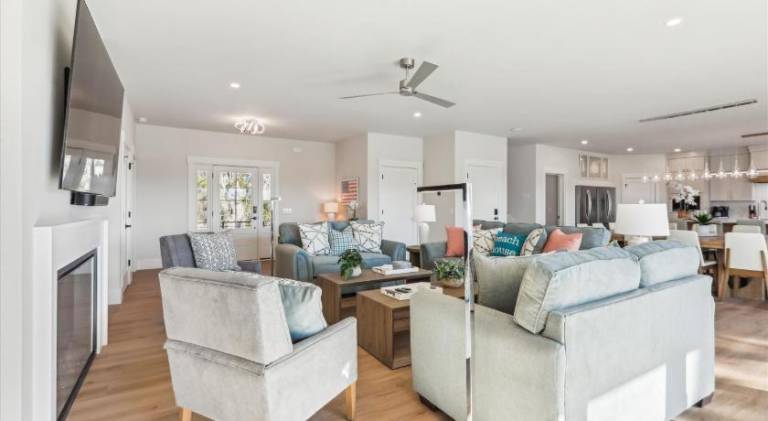 Luxurious 7-Bedroom Retreat at Burkes Beach, Hilton Head Island — photo 3