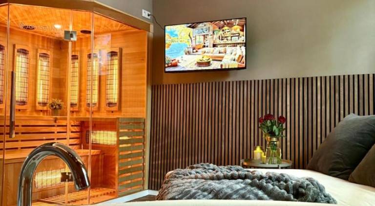 Rental apartment with hot tub & sauna | Pets are welcome in Muelheim an der Ruhr