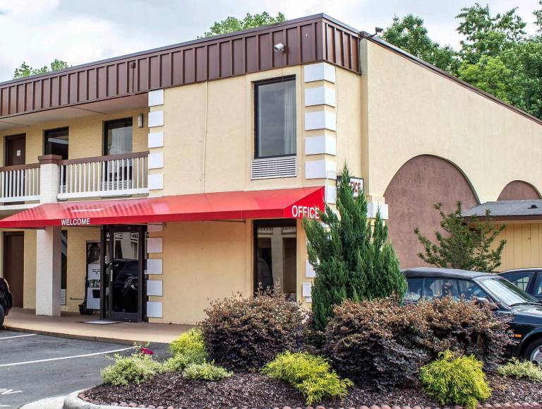 Econo Lodge Research Triangle Park in Durham, NC