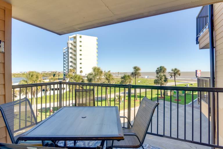 Steps to Galveston Beach: Resort-Style Condo! in Galveston, TX