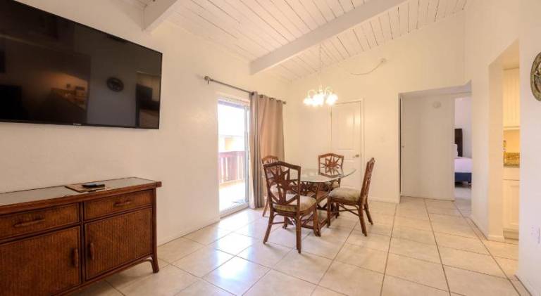 Apartment with pool & BBQ — photo 5