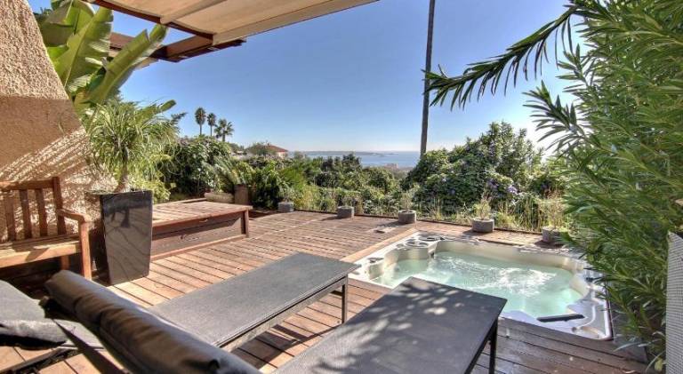 Apartment with pool & jacuzzi | Pets are welcome — photo 3