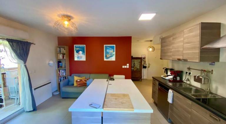 West Nice Ground-Floor one Bedroom Apartment with Parking, Garden, Pool — photo 5