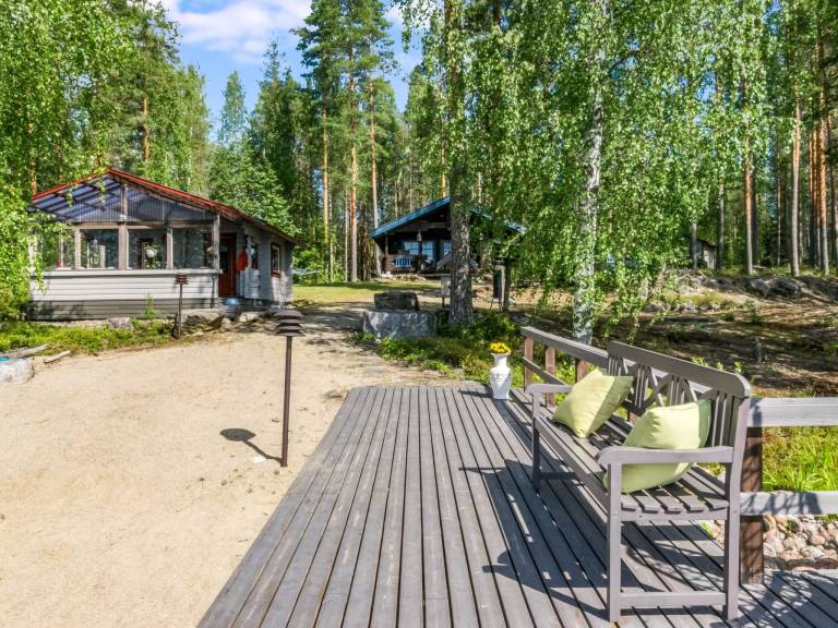 Beautiful vacation home with sauna & terrace | Nature view | Pets are welcome in Savonlinna