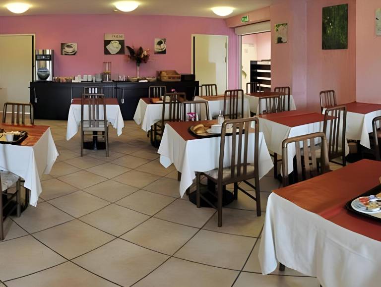 Contact Hotel - Prim Witry - Reims Nord — photo 3