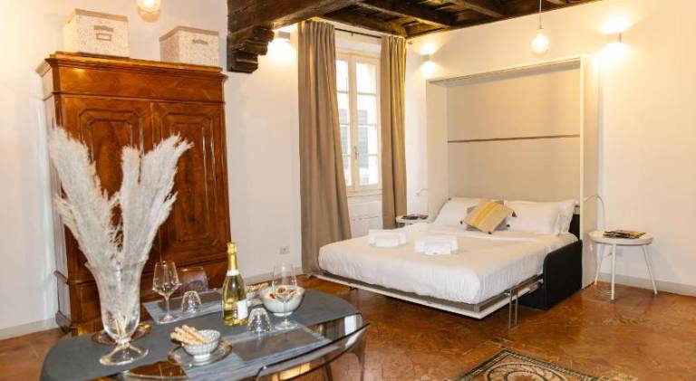 Holiday apartment | Next to Como Cathedral in Como