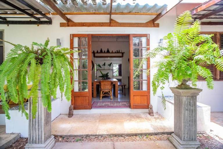 Vacation home with terrace, private pool & yard | Perfect for remote work | Pets are welcome — photo 3