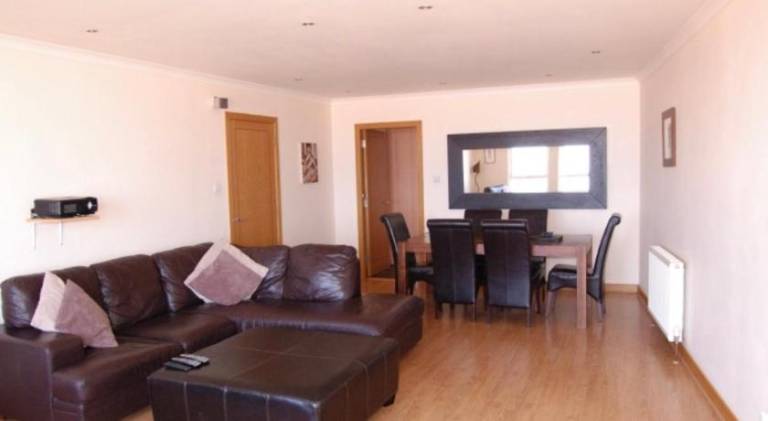 Apartment with 2 rooms for 5 persons — photo 2