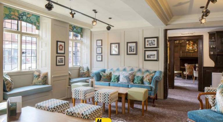 The Tudor House Hotel, Tewkesbury, Gloucestershire - The Coaching Inn Group — photo 2