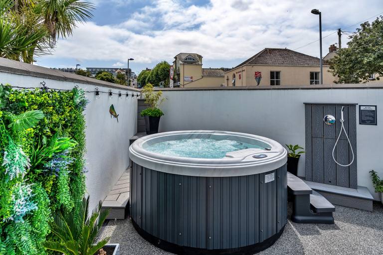 Fully equipped house with garden & jacuzzi | Beach nearby | Pet-friendly — photo 4