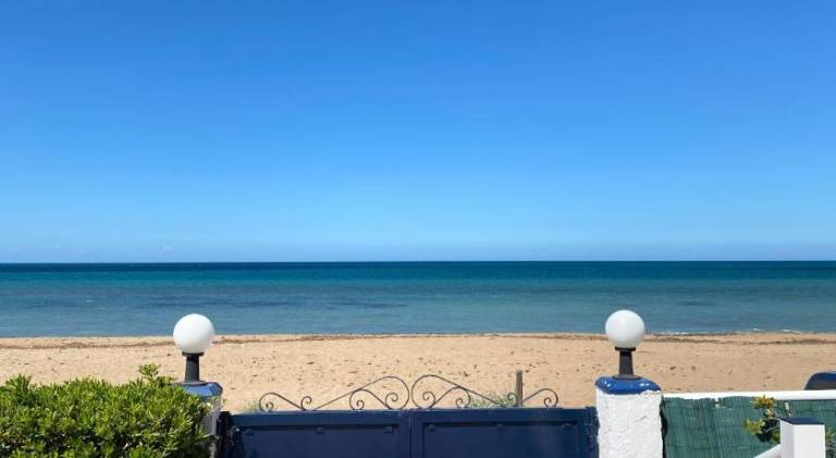 Charming rental apartment with garden, terrace & pool | Next to the beach | Pets are welcome in Denia