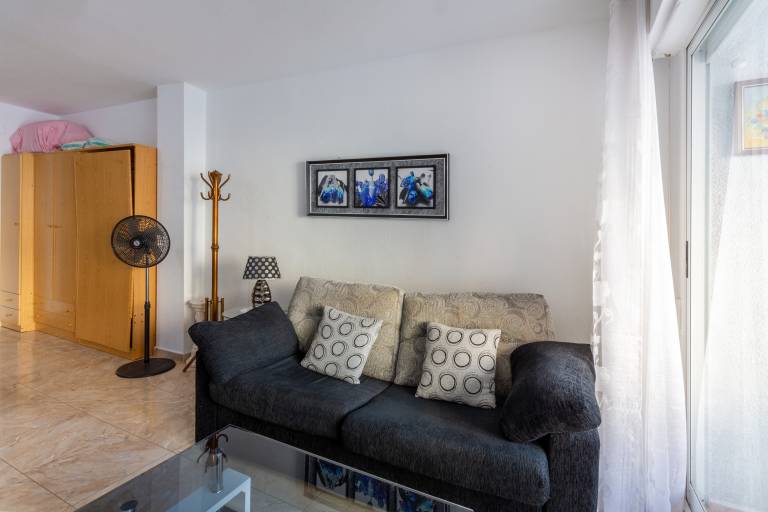 Beautiful Vacation Hom "Mtsrat8 "e with Air Conditioning & Terrace — photo 5