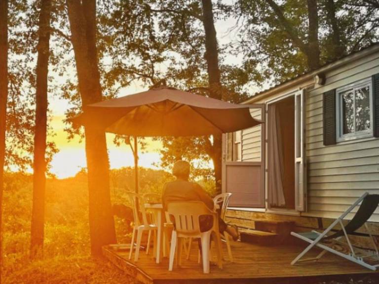 Mobile home with pool | Pets are welcome — photo 2