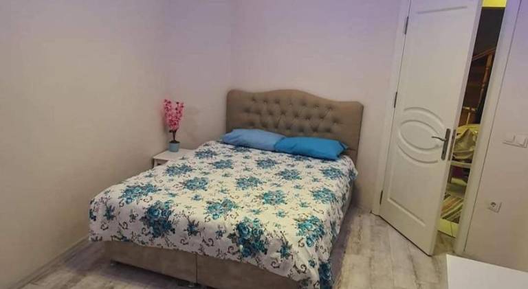 Central 1 Bed w Balcony Sea Views & Roof Terrace in Alanya