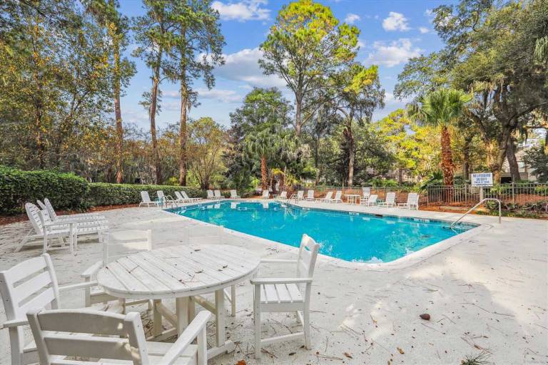 Fully equipped condo with pool | Dogs allowed — photo 5