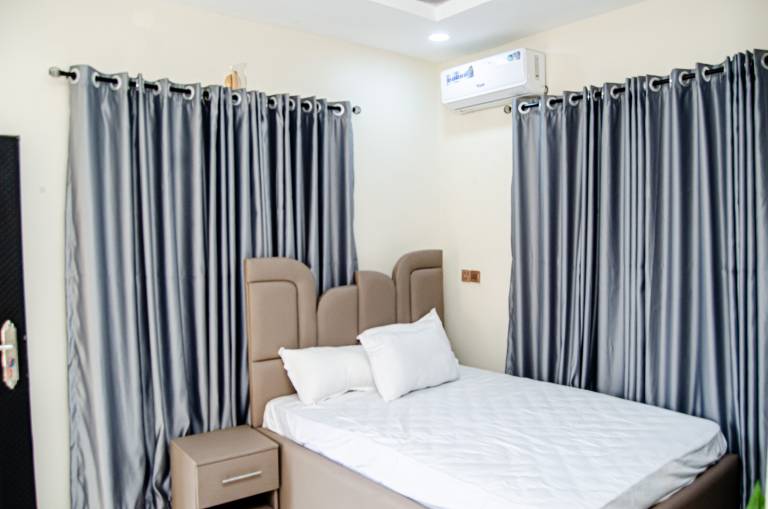 Möblierter Bungalow mit einem Schlafzimmer
