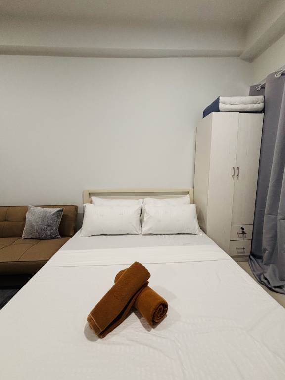 Minimalist Comfort with Homey Touches in Iloilo