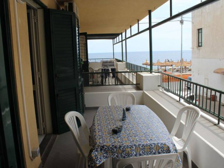 Ferienwohnung in Canneto, Liparische Inseln f&uuml;r max. 4 Personen, 
