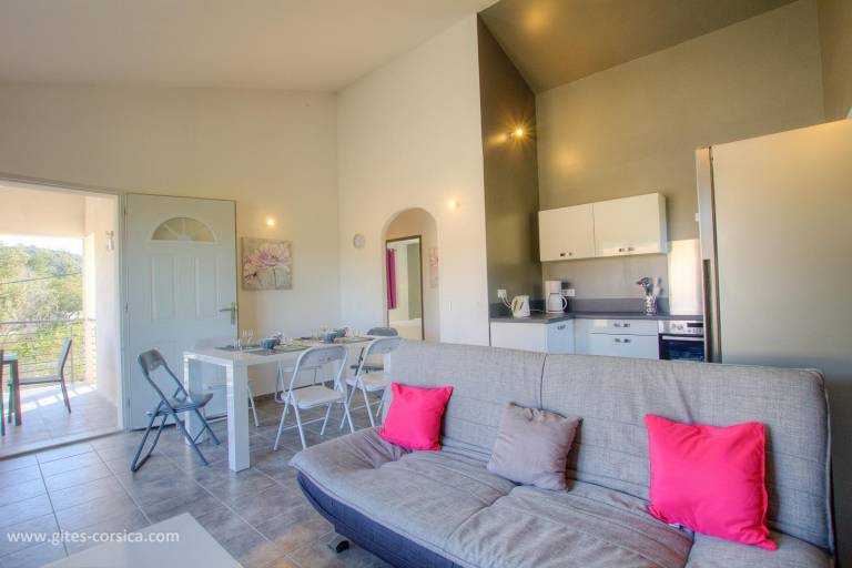 Gite with barbeque & patio — photo 4