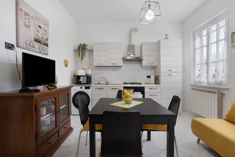 Apartment 'Lunigiana - Casa Anita with Private Garden, Wi-Fi and Air Conditioning' — photo 5