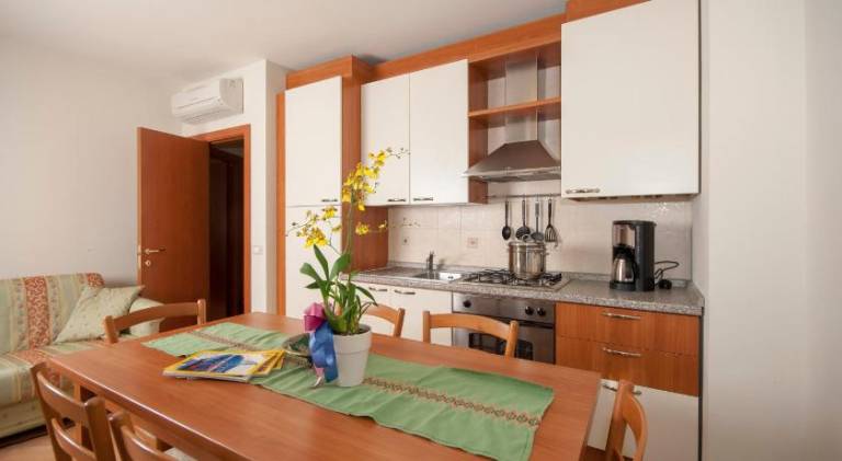 Rental apartment with 2 rooms for 4 persons — photo 3