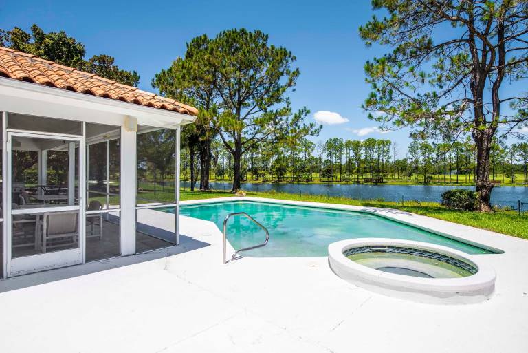 Child-friendly beautiful house with fast internet, yard & barbeque | Lake view | Dogs allowed — photo 4