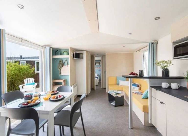 Family-friendly camping suite with pool | Pet-friendly — photo 4
